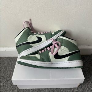 Jordan 1 mid green dutch